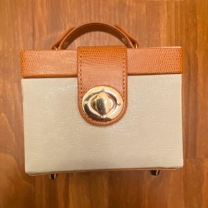 NWT Tuscan Designs Jewelry Box